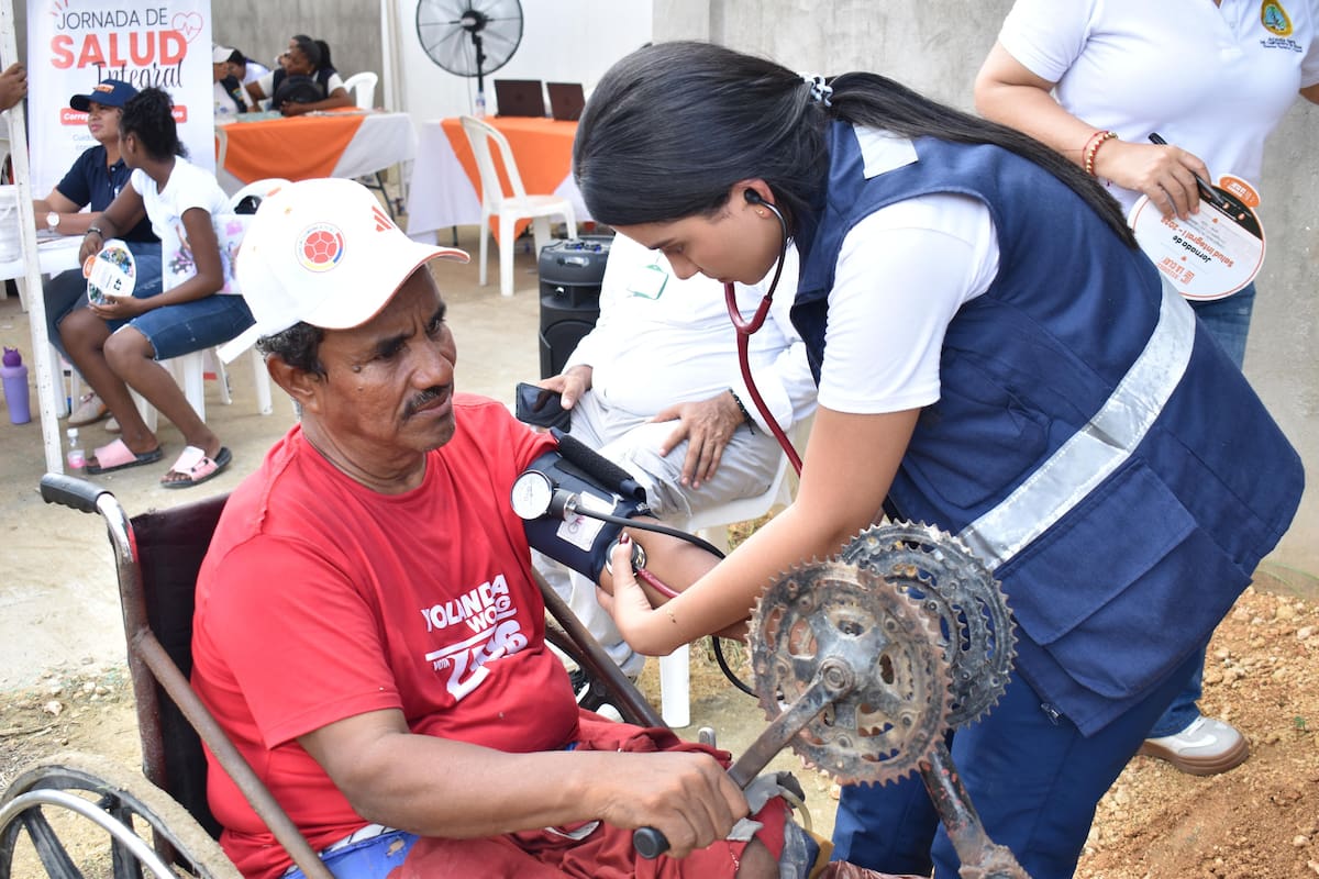 Alcaldía de Cartagena y aliados benefician a más de 900 personas en Pasacaballos