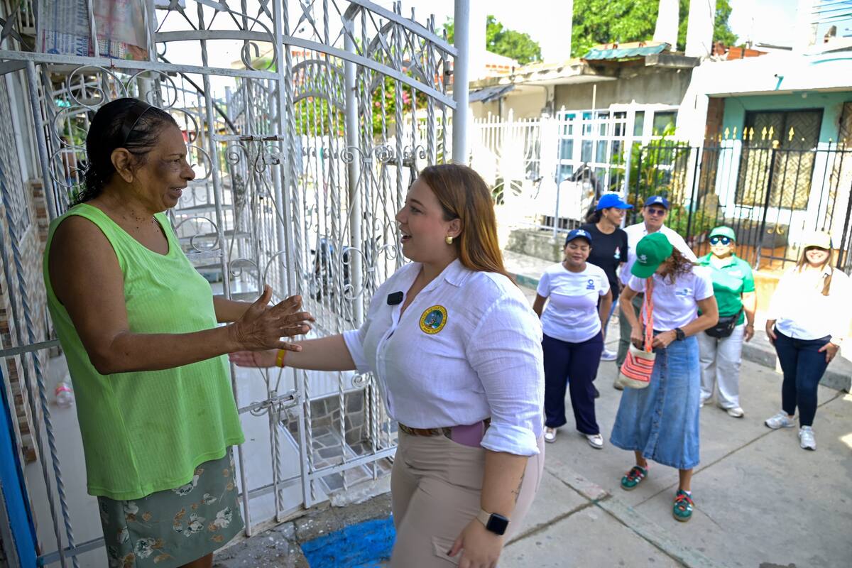 En 2024, el equipo técnico de Corvivienda llegó a los barrios haciendo las jornadas de preinscripción. // Foto: cortesía