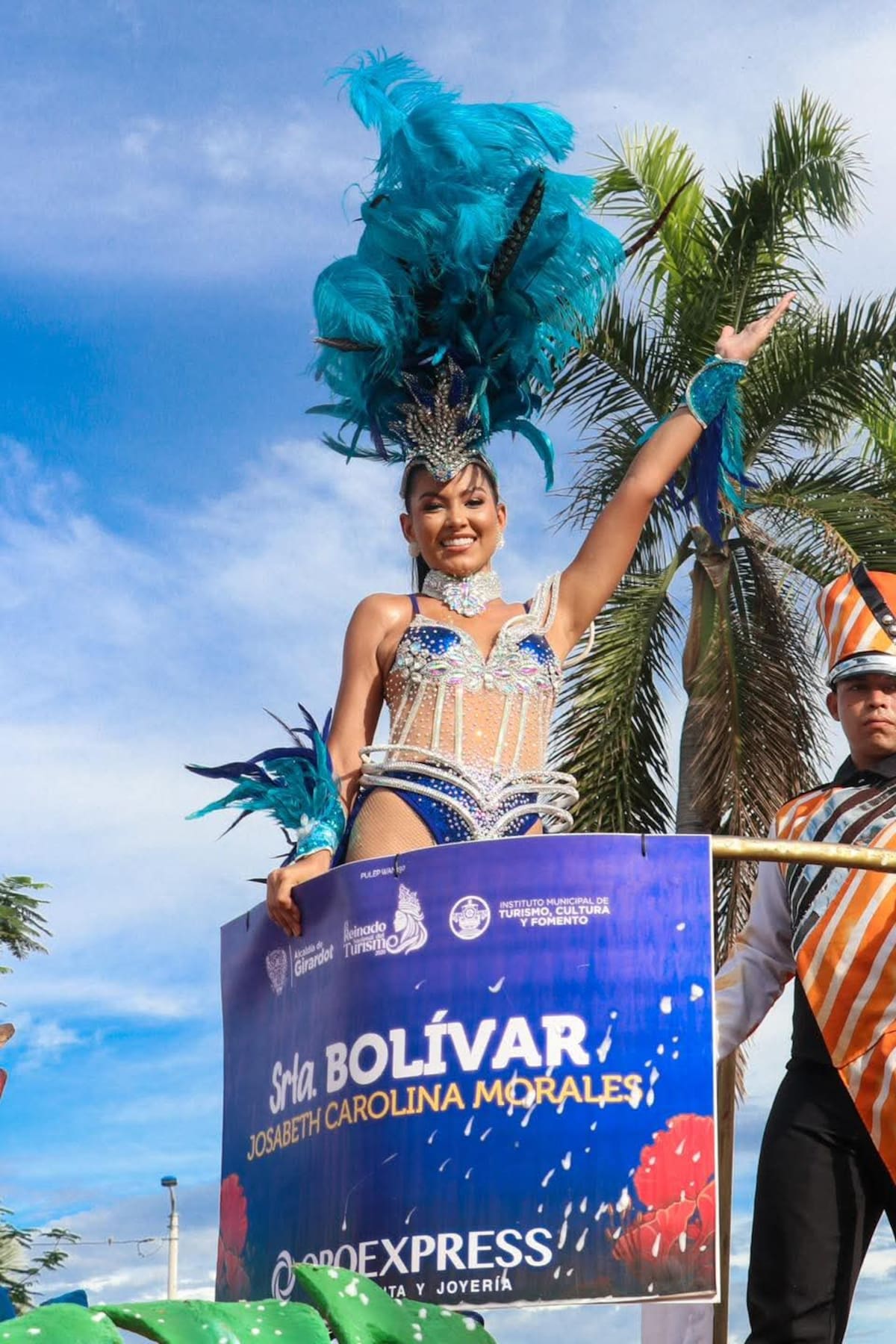 Josabeth Morales, representó a Bolívar en el Reinado Nacional del Turismo, fue coronada como la reina del certamen. // Foto: tomada de Alcaldía Girardot - Facebook.
