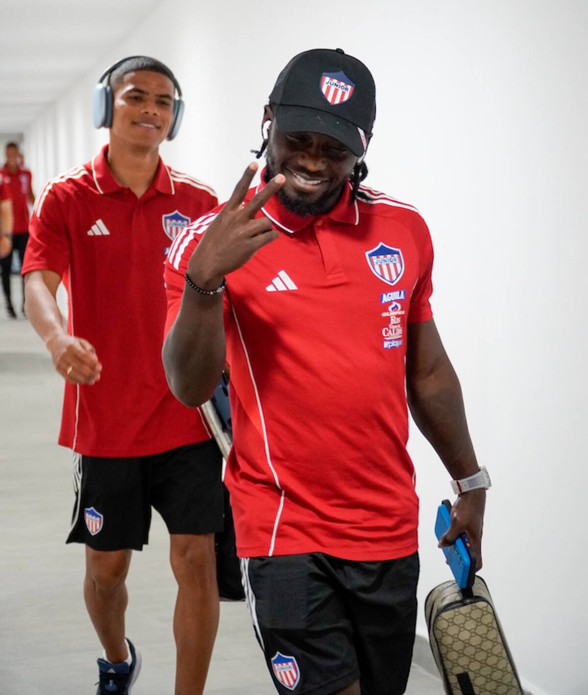 Los jugadores José Enamorado y Yimmi Chará, hacen parte del grupo de convocados por Junior para el partido de este domingo ante el Independiente Medellin por la semifinal de la Liga BetPlay Dimayor.//Cortesía.