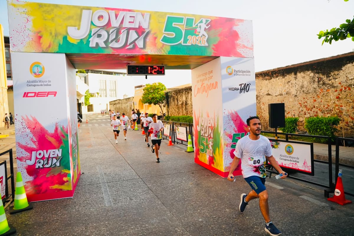 Más de 1.000 jóvenes de Cartagena participaron en la carrera JovenRun 5K