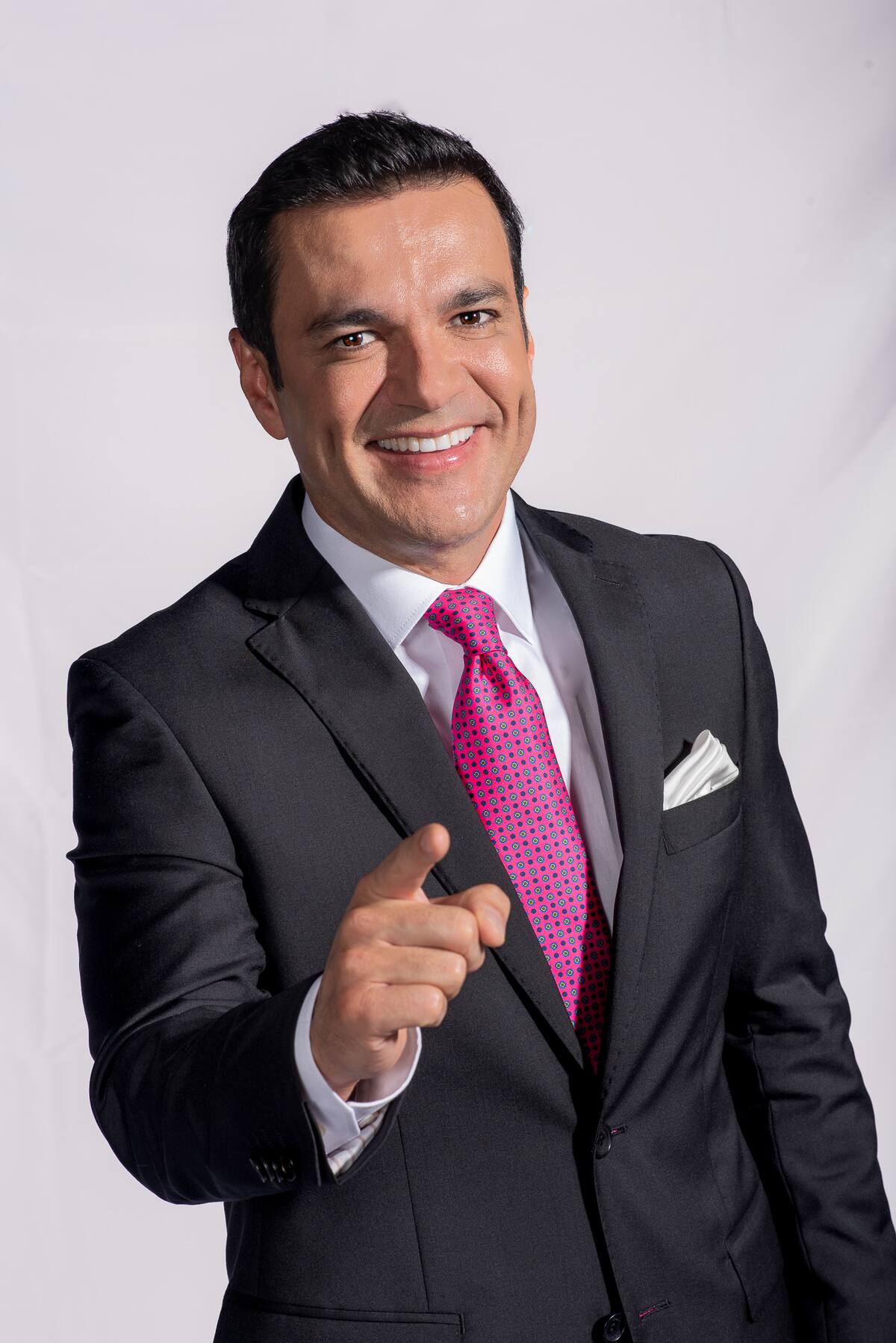 Juan Diego Alvira asegura que el periodismo se aprende ejerciéndolo.