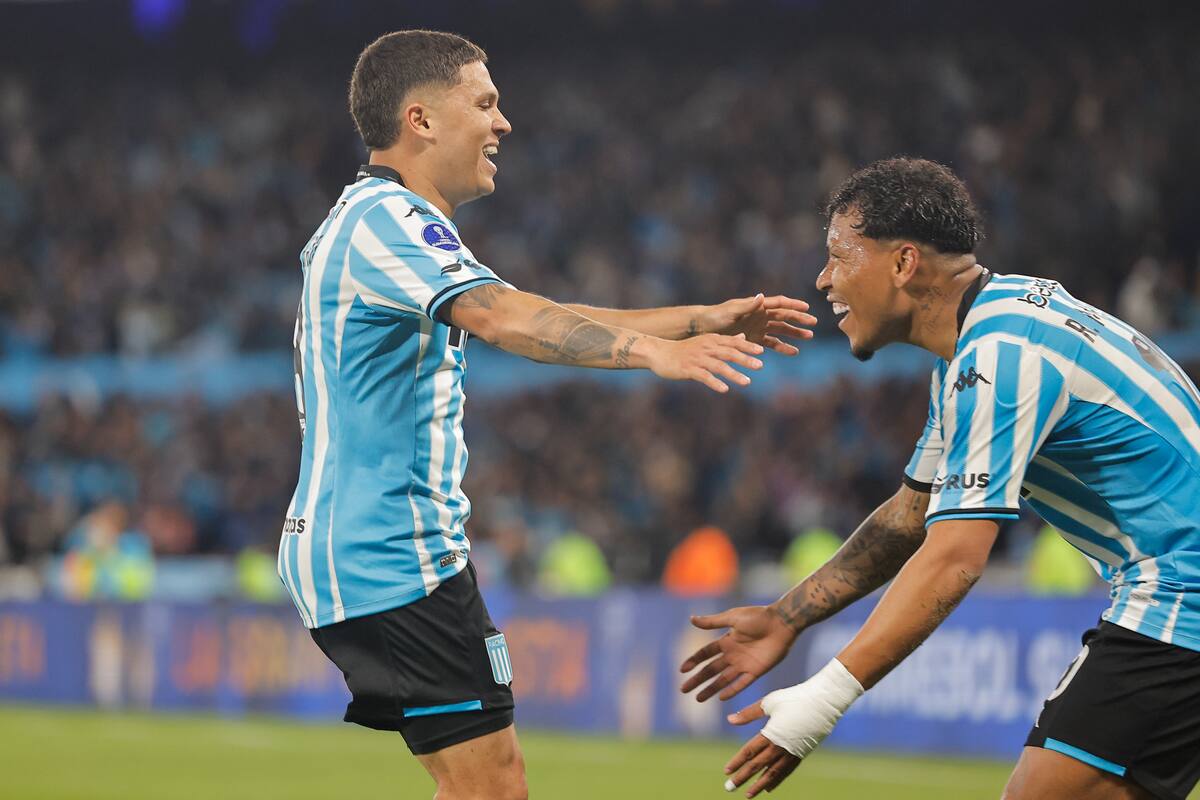 Video: Roger Martínez pone a bailar champeta a los hinchas de Racing
