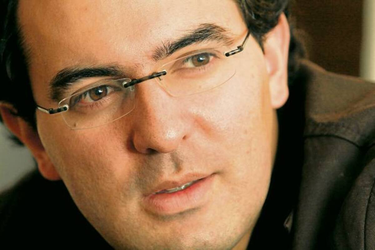 Juan Gabriel Vásquez:Mejor Entrevista de Prensa en el Premio Simón Bolívar. colprensa