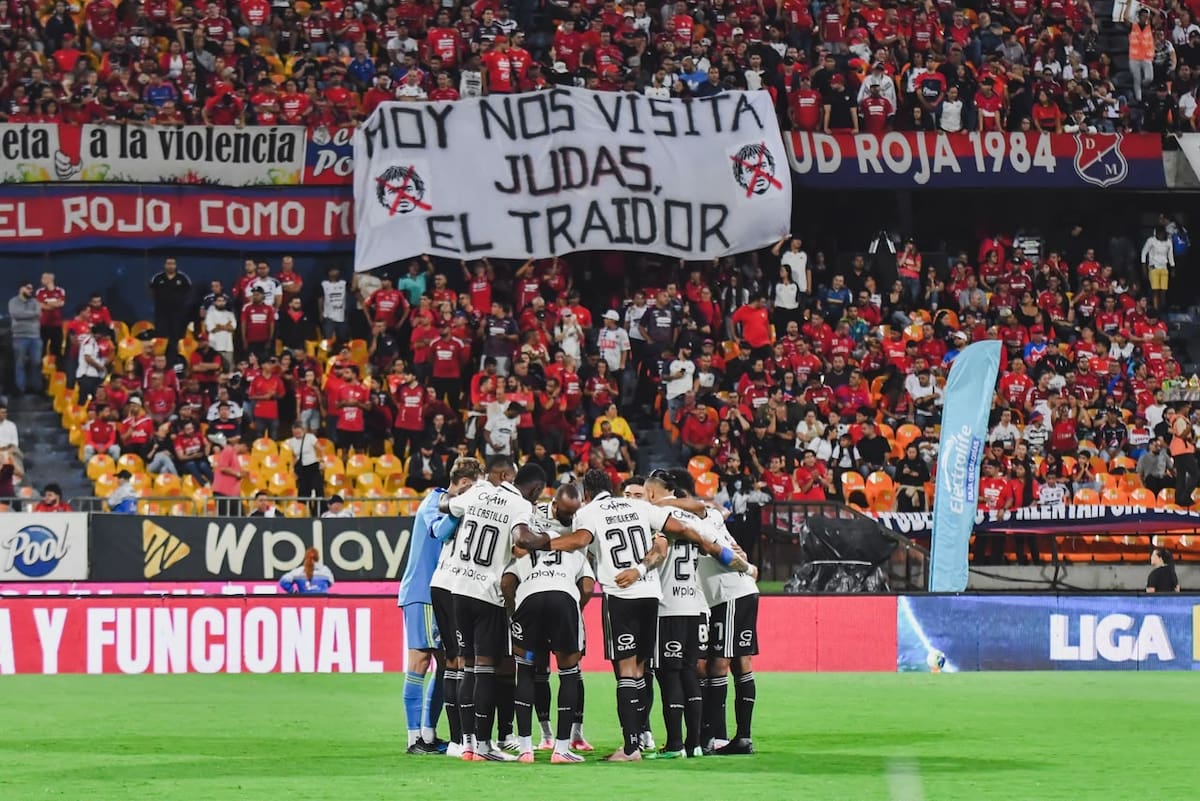 Juan Guillermo Cuadrado fue recibido de forma hostil en el duelo entre Independiente Medellín y Millonarios en el Atanasio Girardot. //Foto: David Jaramillo - Colprensa.