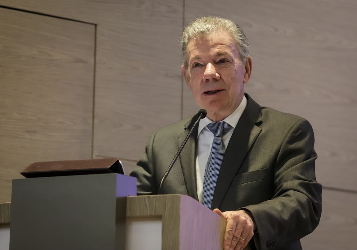 Expresidente Juan Manuel Santos lanza advertencia sobre el futuro de la JEP. // Foto: Colprensa – Catalina Olaya.