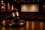 Justicia frena temporalmente la fusión entre Paramount y Warner Bros. Discovery