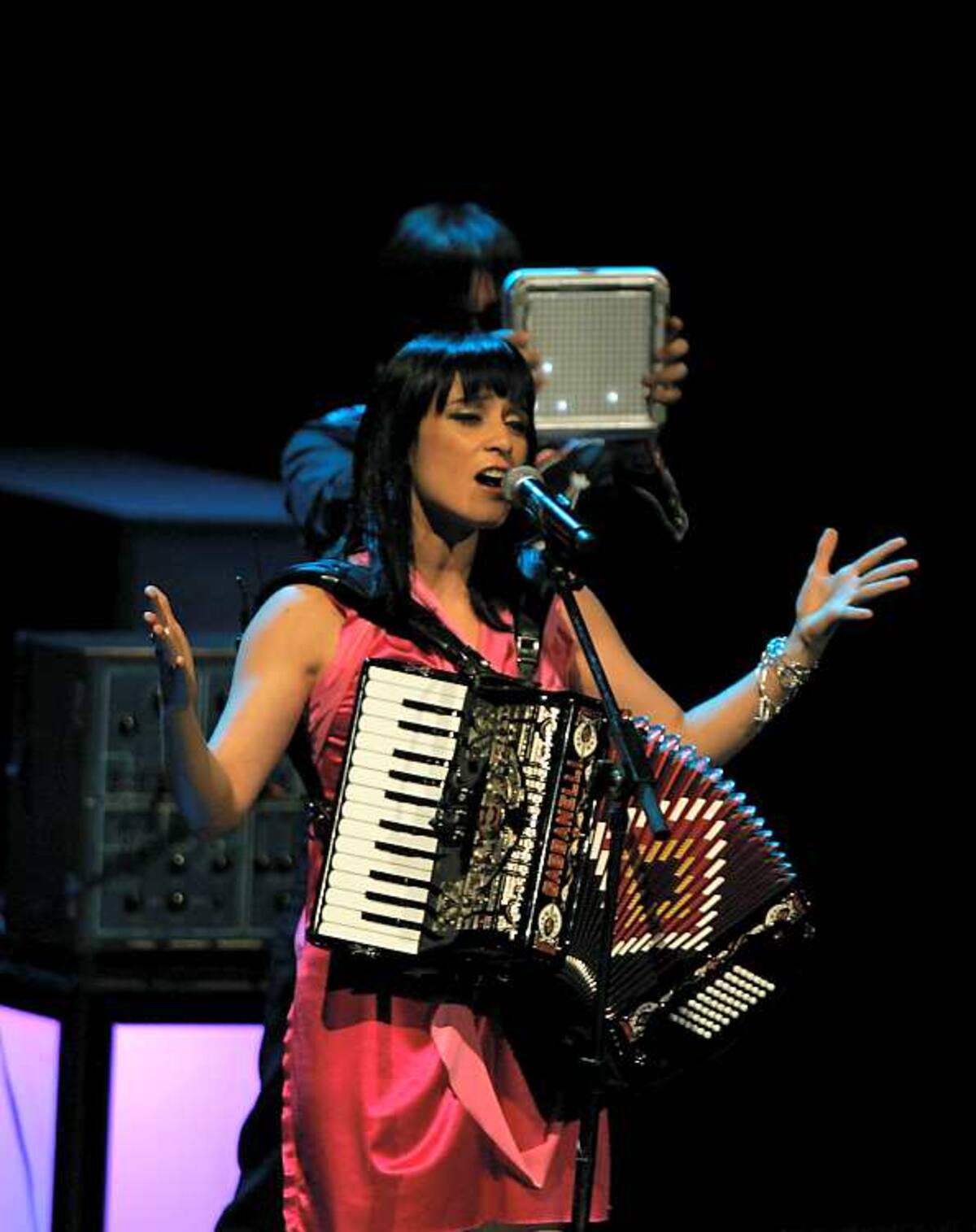 Julieta Venegas dice admirar a Lafourcade. AP - Alexandre Meneghini