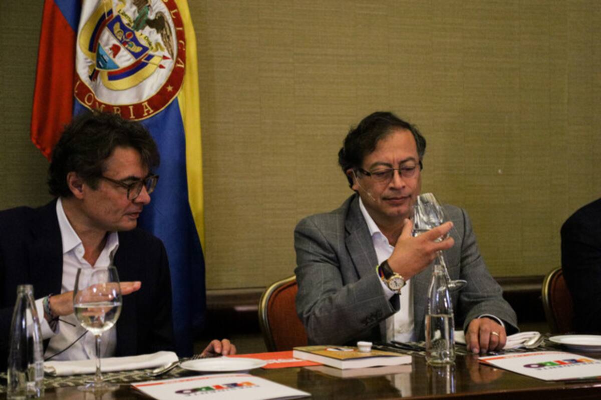 Petro se despacha contra su exministro Gaviria por “sabotear” la educación pública