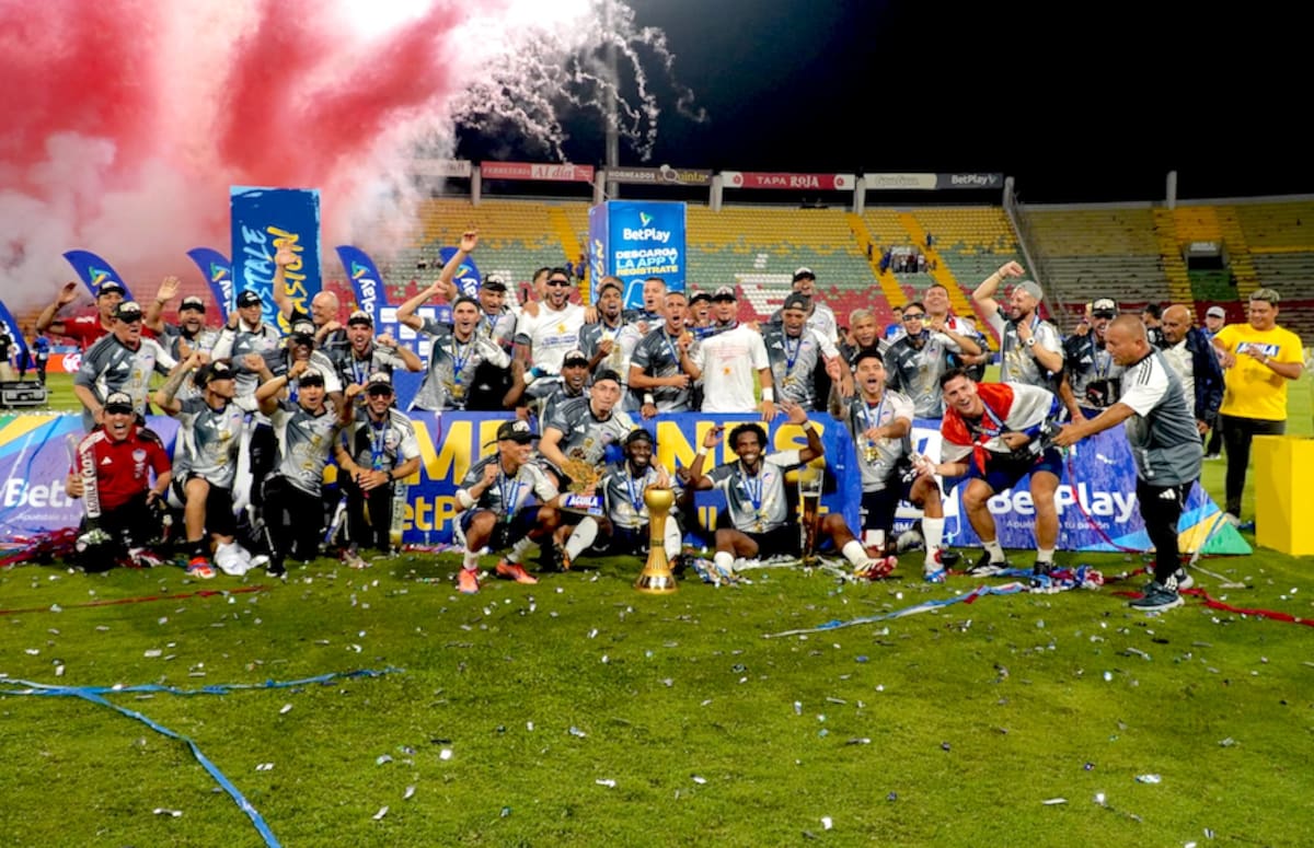 Jugadores de Junior celebran el título alcanzado en diciembre de 2025 ante Deportes Tolima en Ibagué.//Cortesía @JuniorClubSA.