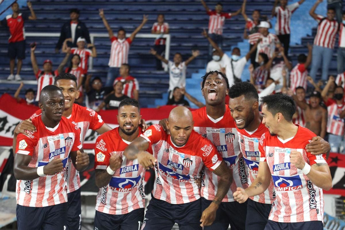 Con gran exhibición de fútbol Junior derrotó a Águilas Doradas