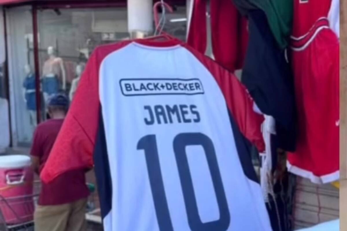 Hinchas de Junior todavía esperan a James Rodríguez en Barranquilla
