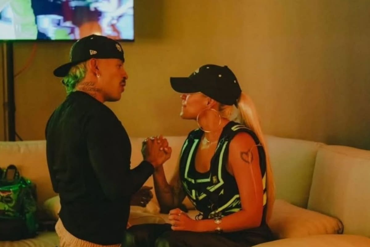 En fotos: los momentos más románticos de Karol G y Feid este 2024