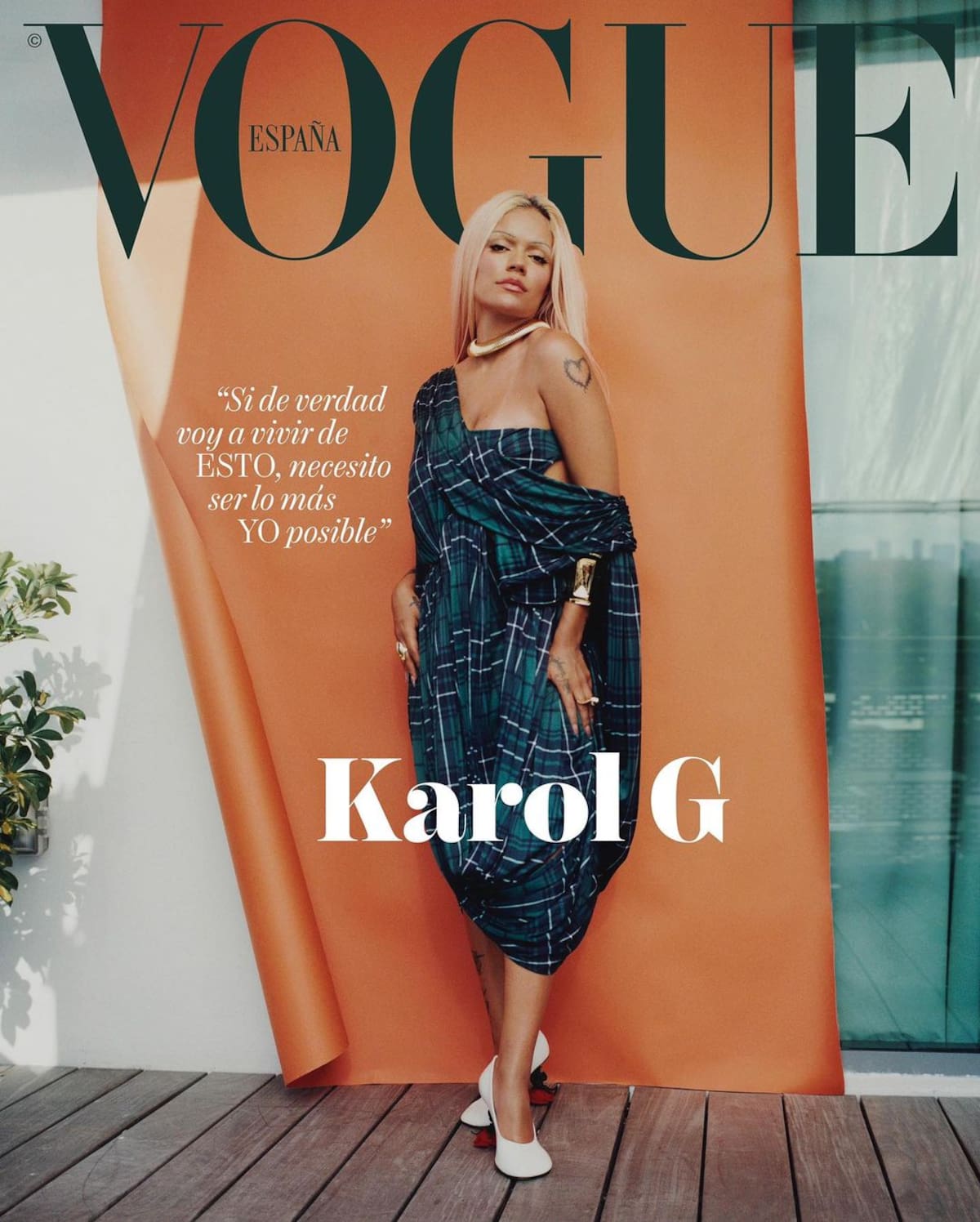 Karol G en la nueva portada de Vogue España. //Foto: IG @karolg