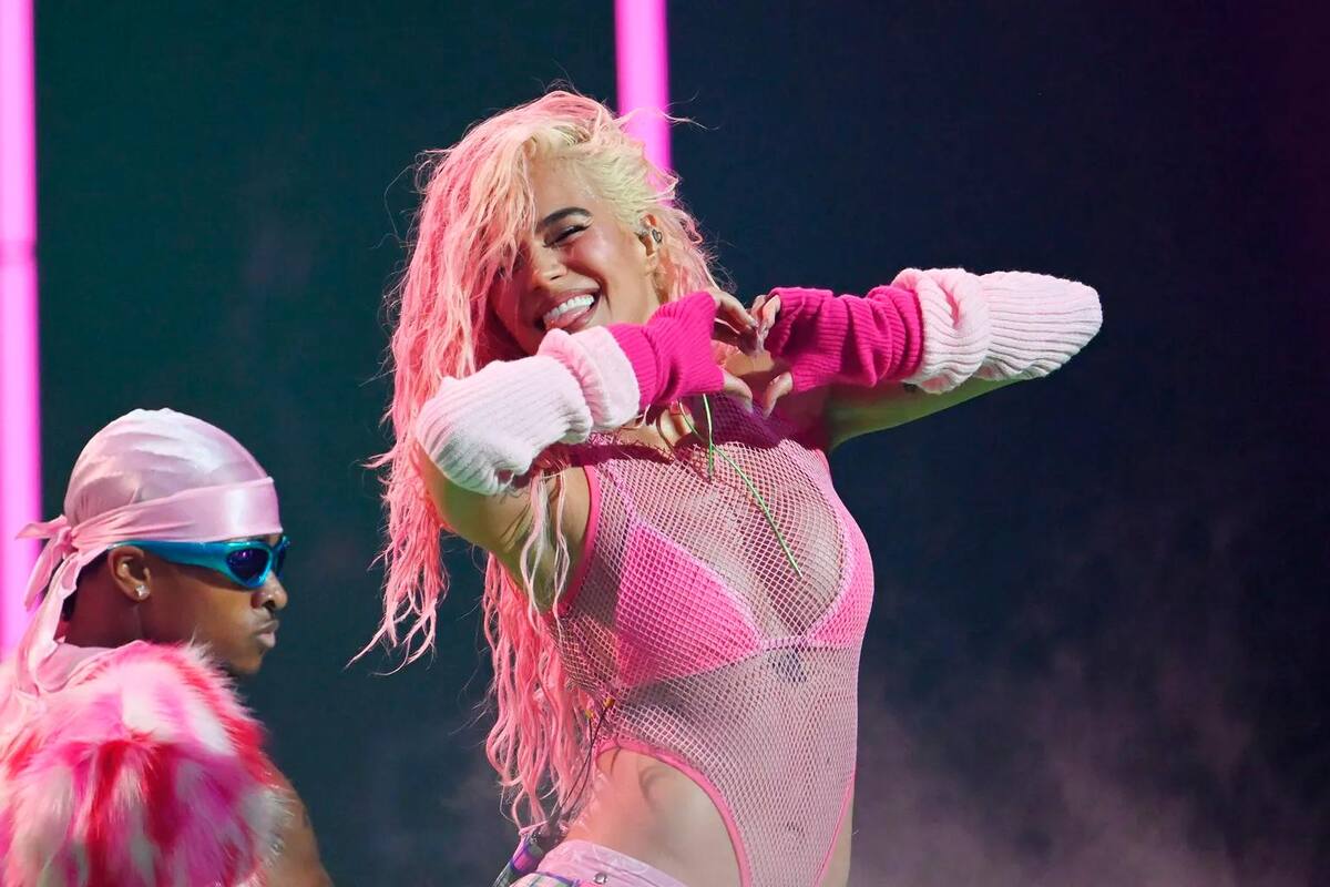 Karol G reconstruye su colegio de infancia en Medellín y esto pasó