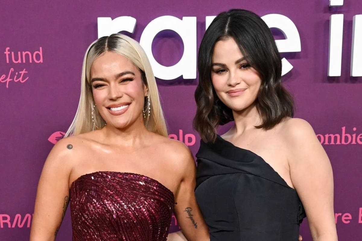 Karol G sorprendió en el evento benéfico de Selena Gómez en Los Ángeles
