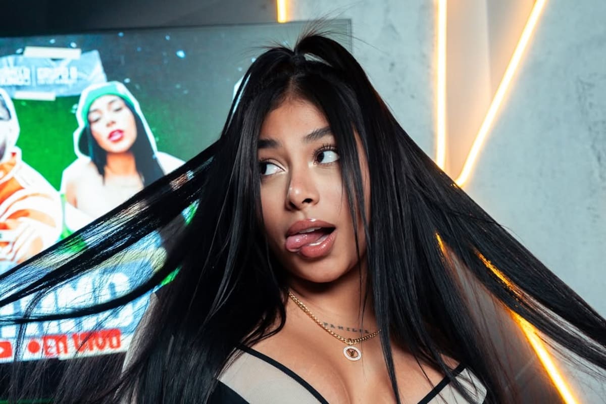 Karola, la influencer colombiana que causa sensación en reality dominicano