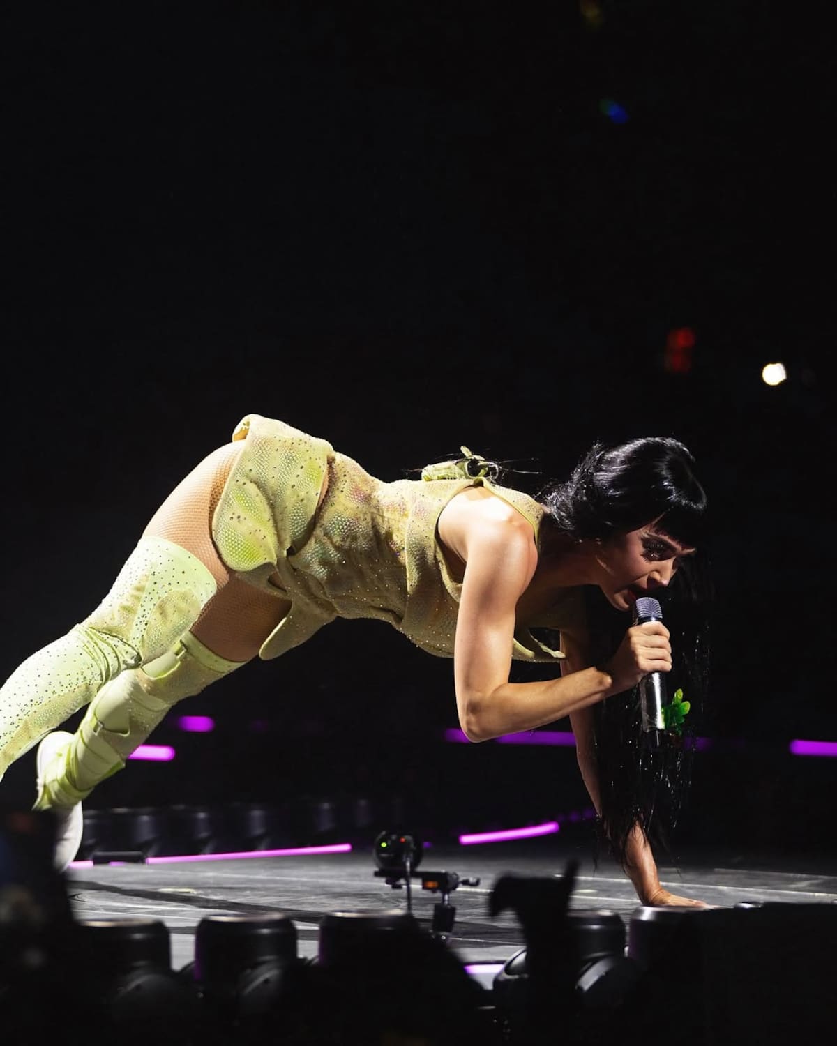 Katy Perry recibe descarga eléctrica en el escenario. //Foto tomada de IG katyperry