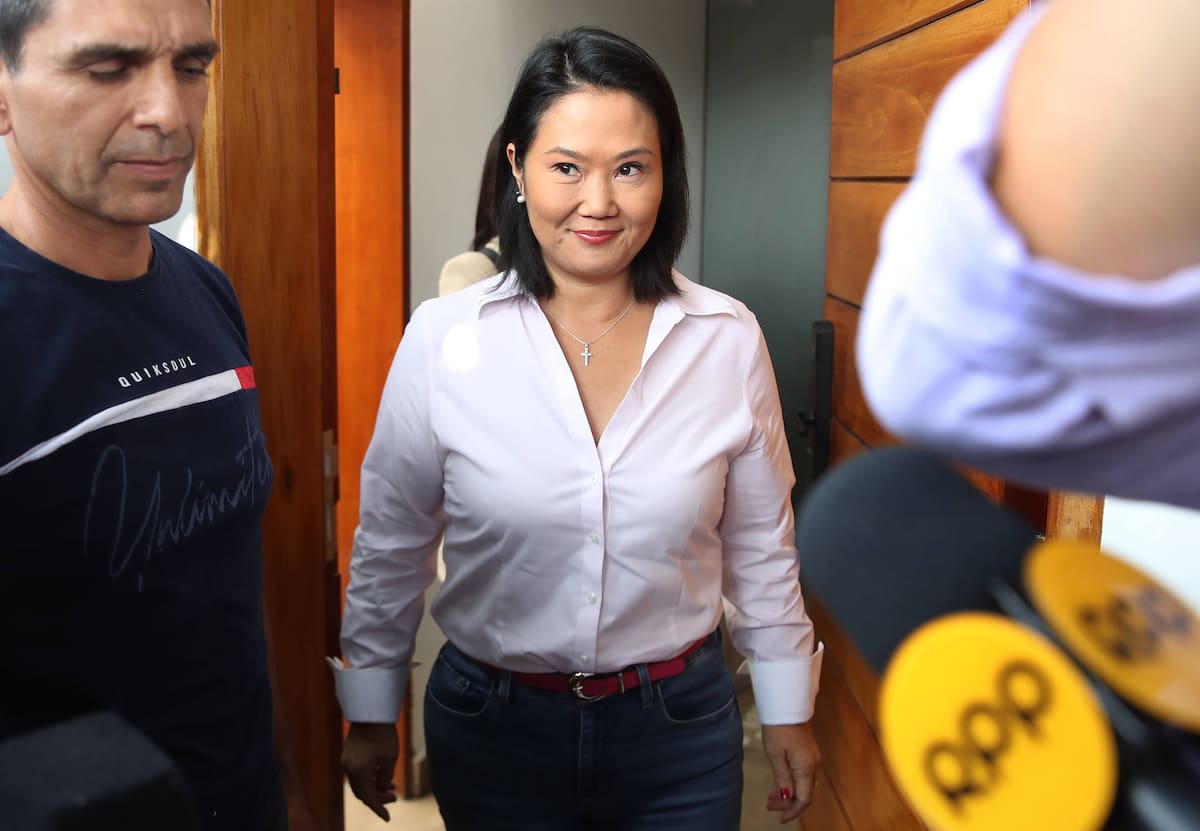 Keiko Fujimori (c), ganadora de las elecciones presidenciales en Perú. // EFE/Paolo Aguilar.