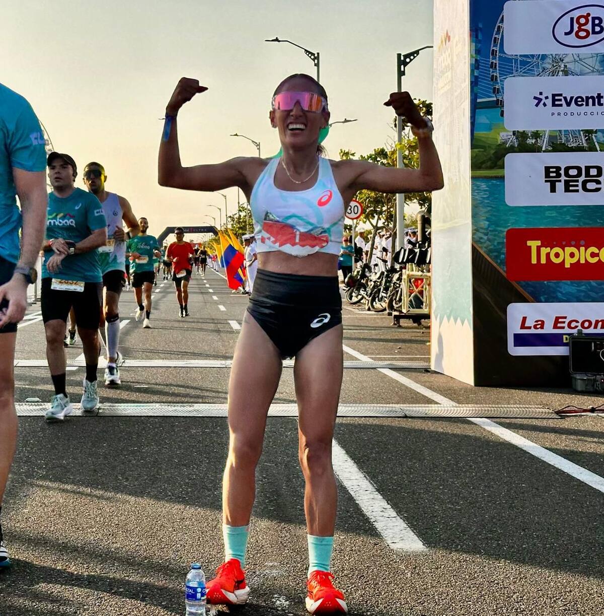 Kellys Arias se impuso en la distancia de los 42 kilómetros de la Maratón de Barranquilla 2026.//Cortesía Prensa MBAQ.