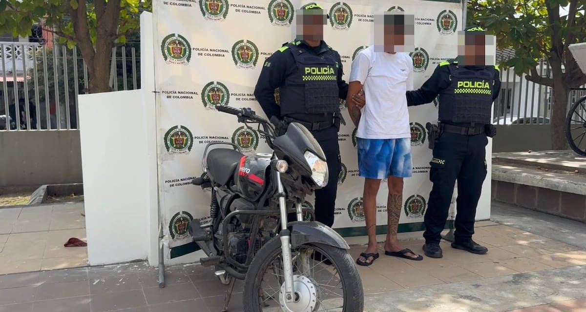 Alias 'Kiko' fue capturado en el barrio Los Almendros pese a tener detención domiciliaria. //Foto suministrada por la Policía de Cartagena.