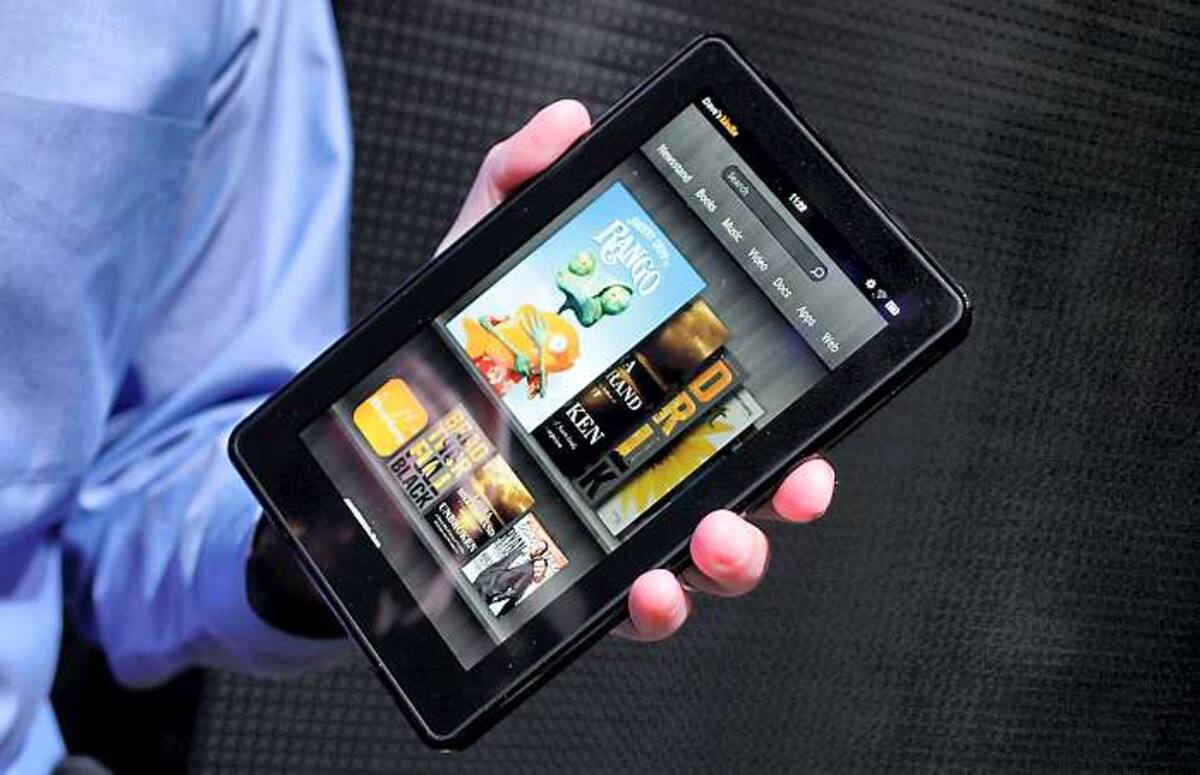 Se llega la Navidad y si quieres obtener un regalo puedes comprar libros para seres queridos que han abandonado las ediciones rústicas por un lector electrónico como el Kindle de Amazon, el Nook de Barnes & Noble y el Reader de Sony. MARK LENNIHAN- AP
