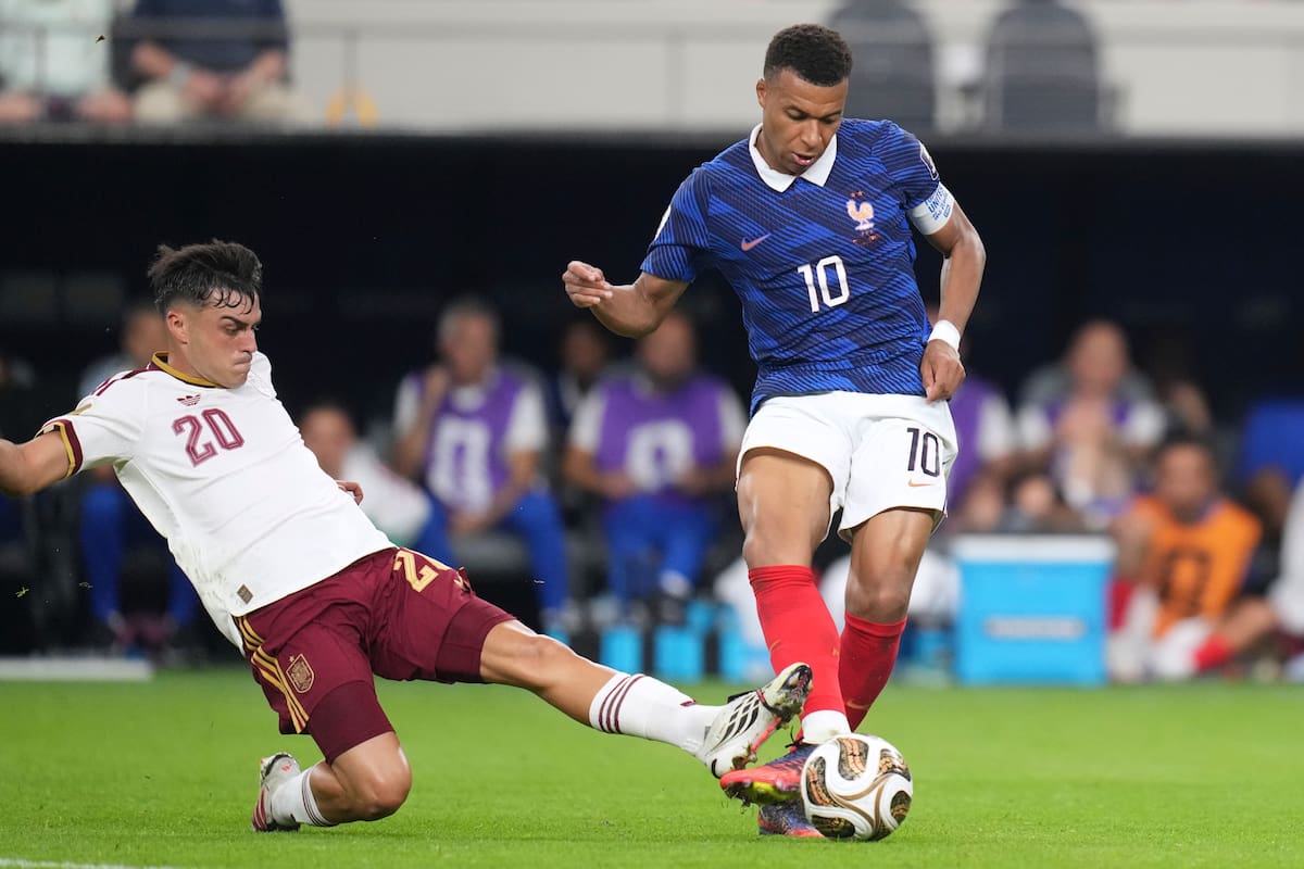 El francés Kylian Mbappé lucha por el galardón de goleador en el Mundial. //Foto, AP: Eric Gay
