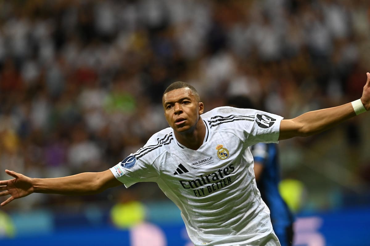 Kylian Mbappé marcó su primer gol con el Real Madrid. // EFE