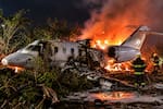 Avión en el que viajaba cantante se salió de la pista y terminó en llamas en Brasil