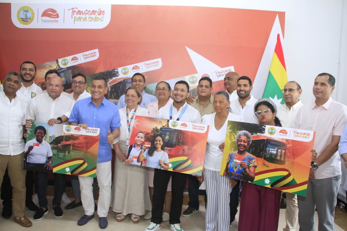 La Alcaldía de Cartagena oficializó la tarifa diferencial de Transcaribe para adultos mayores y estudiantes. // Foto: Julio Castaño - El Universal