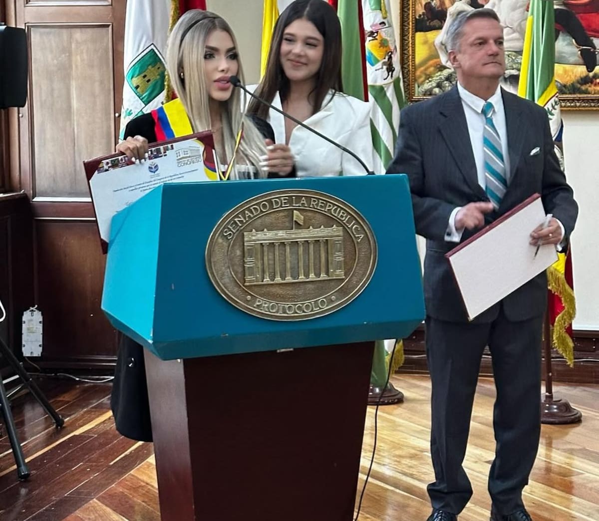 La barbie colombiana agradeció su reconocimiento en el Congreso. //Foto: IG @labarbiecolombianaoficial
