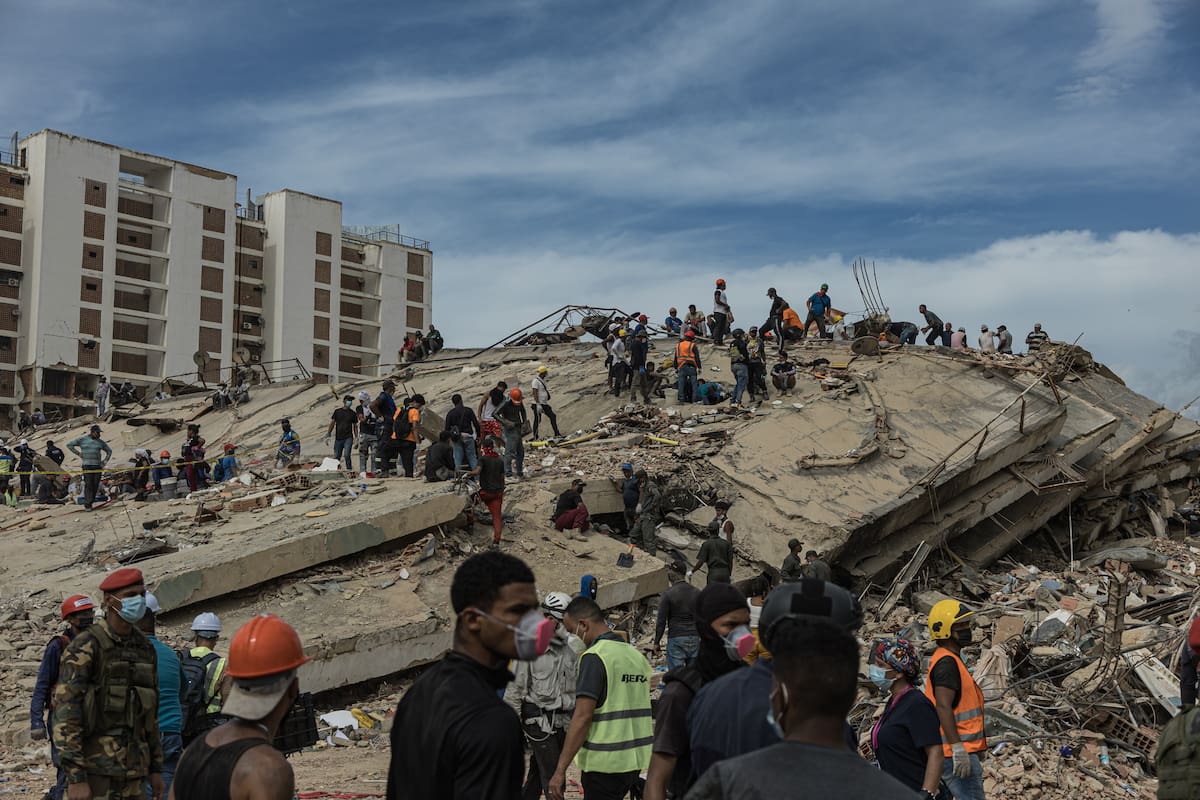 La conmovedora historia de la niña que salvó a su hermano de morir en el terremoto de Venezuela
