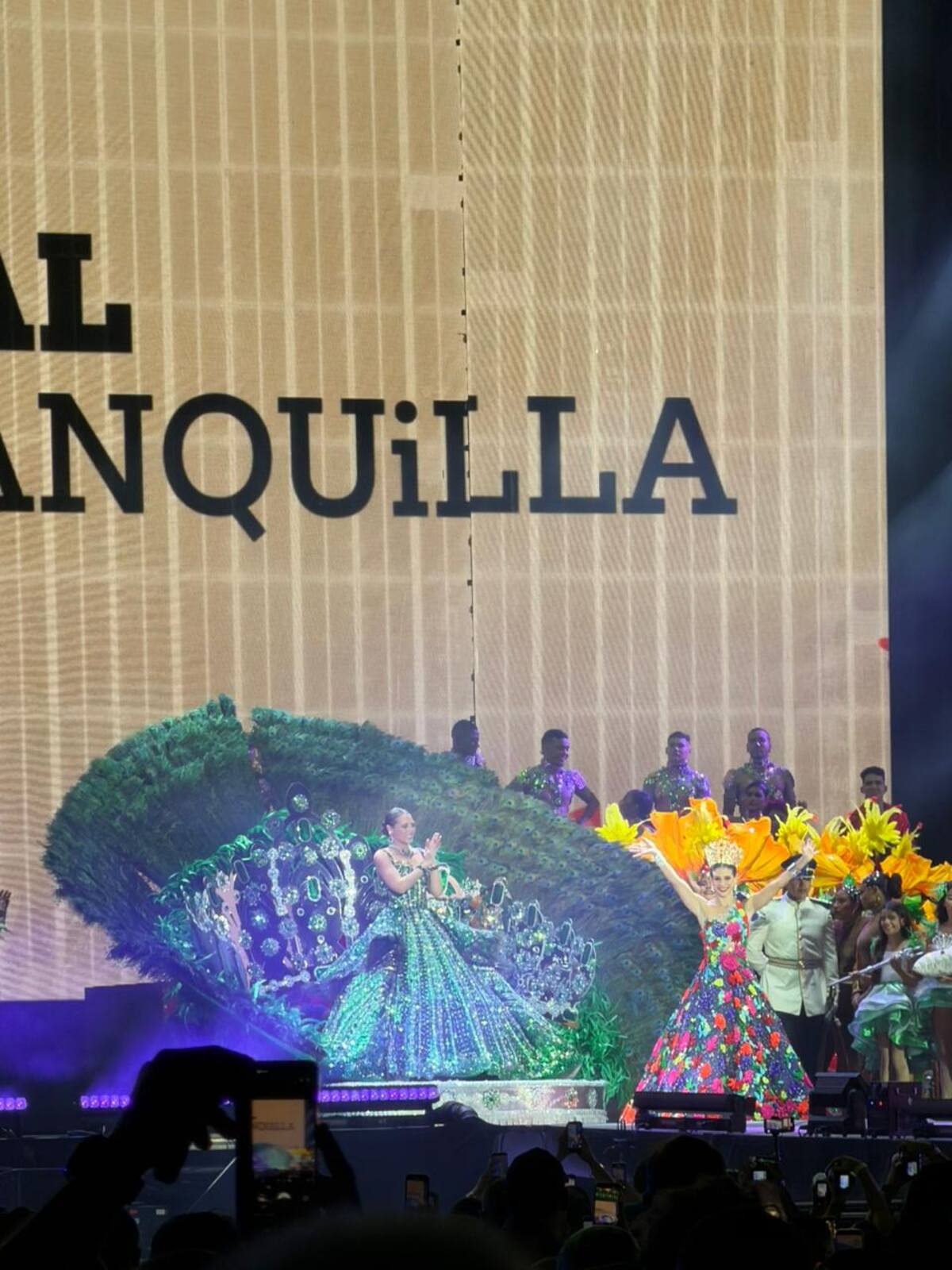 La coronación de Michelle reunió a todas las reinas del Carnaval. // El Universal