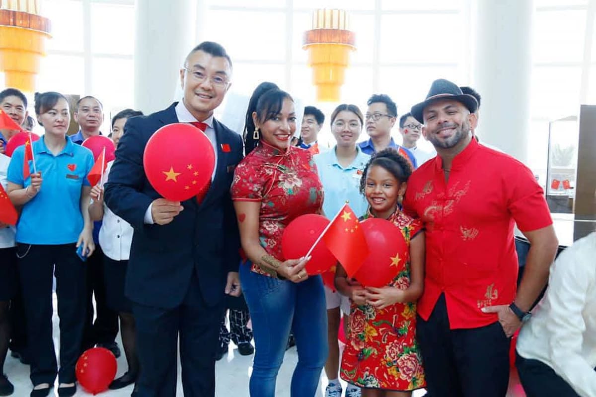 La familia cartagenera que está haciendo historia en China. // Cortesía (Suministrada)