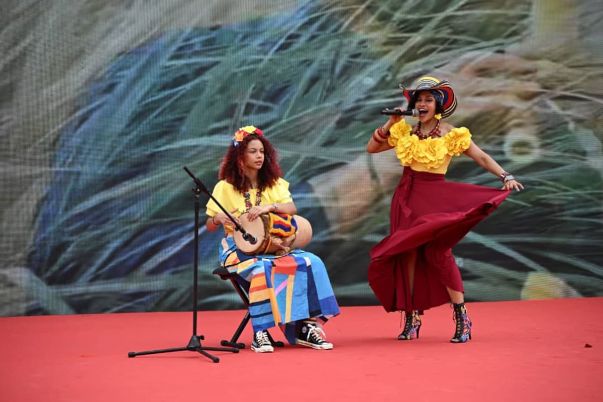 La familia cartagenera que está haciendo historia en China. // Cortesía (Suministrada)