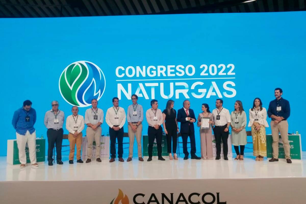 Firman acuerdo para financiar a transportadores de carga independiente