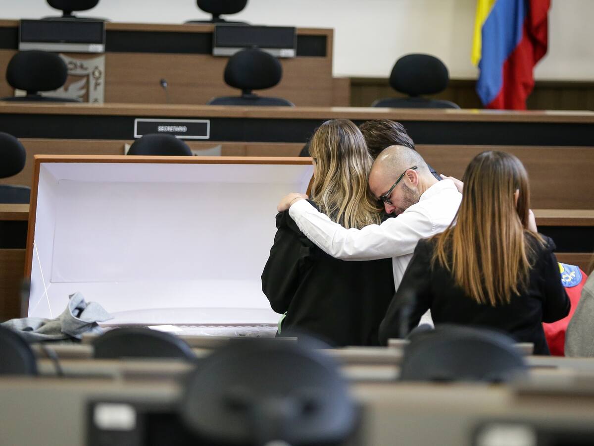 En el Concejo de Bogotá en cámara ardiente familiares y amigos despiden a La Gorda Fabiola. //Foto: Colprensa.