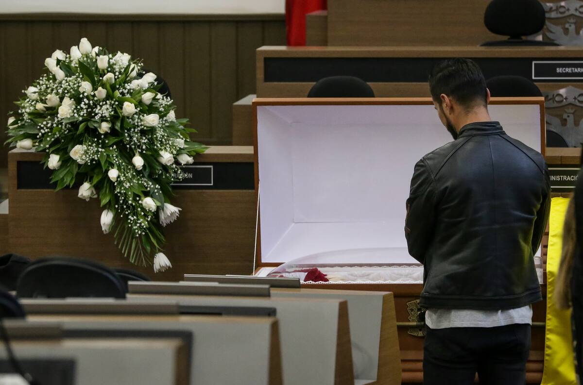En el Concejo de Bogotá en cámara ardiente familiares y amigos despiden a La Gorda Fabiola. //Foto: Colprensa.