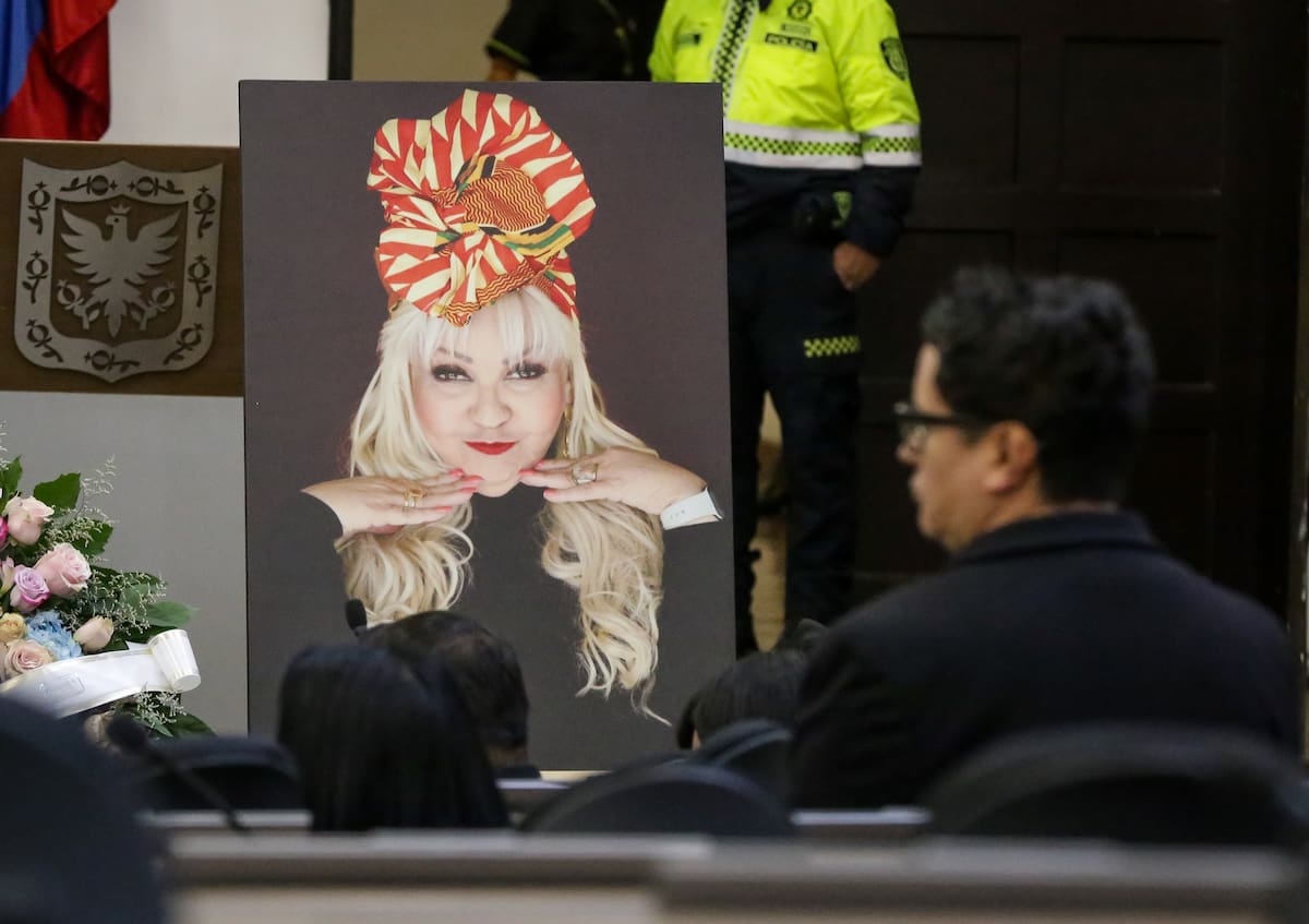 En el Concejo de Bogotá en cámara ardiente familiares y amigos despiden a La Gorda Fabiola. //Foto: Colprensa.