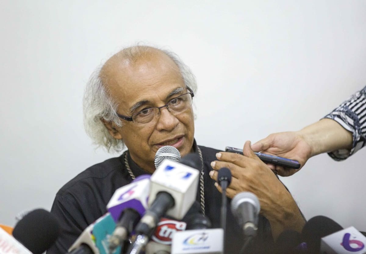 El cardenal de Nicaragua, Leopoldo Brenes, habla en una conferencia de prensa hoy, jueves 03 de mayo de 2018, en Managua (Nicaragua). EFE