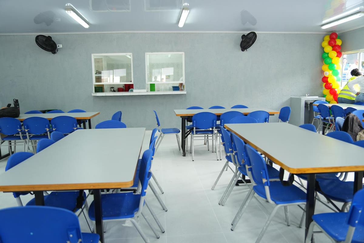 La Institución Educativa Manuela Beltrán ahora es un espacio seguro para casi 700 estudiantes. // Foto: cortesía - Alcaldía