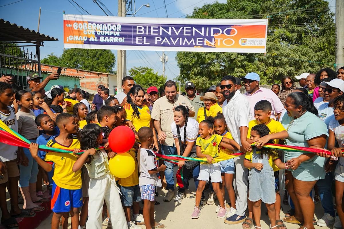 La obra de pavimentación en Olaya Herrera sector La Magdalena hace parte del proyecto “Mejoramiento de la malla vial en el Distrito de Cartagena de Indias, departamento de Bolívar”. // Foto: Cortesía - Gobernación de Bolívar.