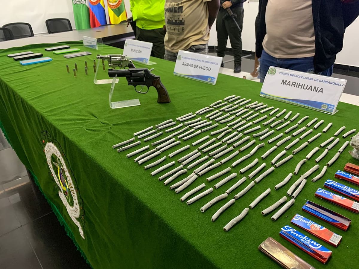 Elementos incautados por la Policia Metropolitana de Barranquilla a la estructura criminal liderada desde una cárcel por alias 'Bindi'.//Cortesía.