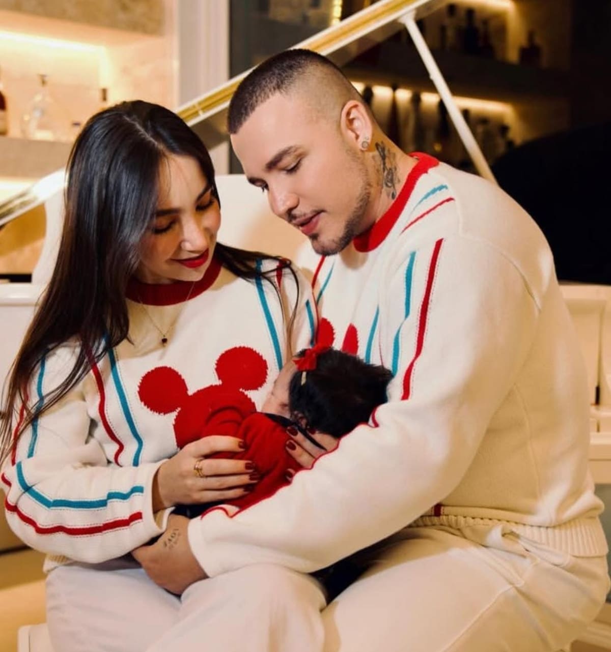 La pareja recibió el año en compañía de su nueva integrante