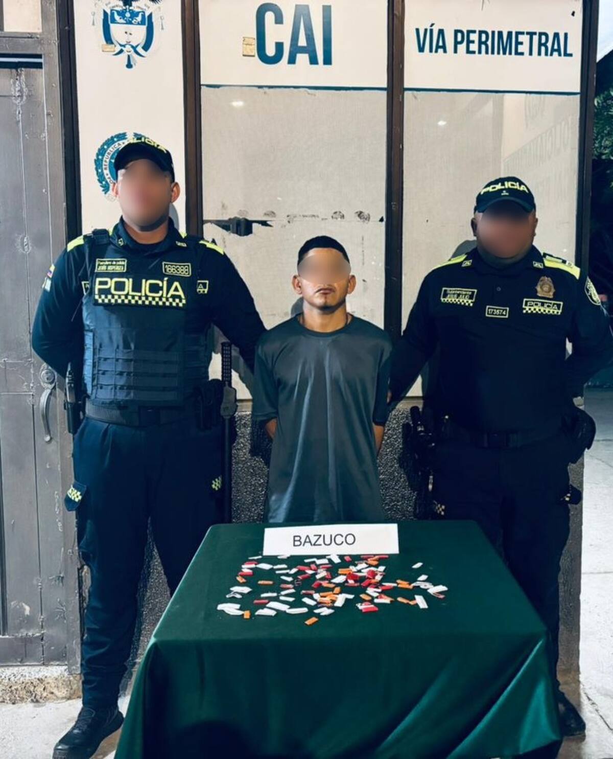 La Perimetral, barrio La Candelaria, fue capturado alias ‘El Erick’, de 20 años.