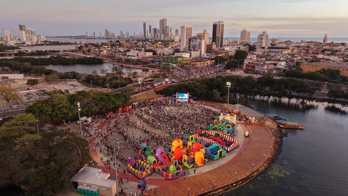 La Plaza de Variedades se llena de alegría: “La Granja de Zenón” llega a Cartagena. // cortesía: Alcaldía
