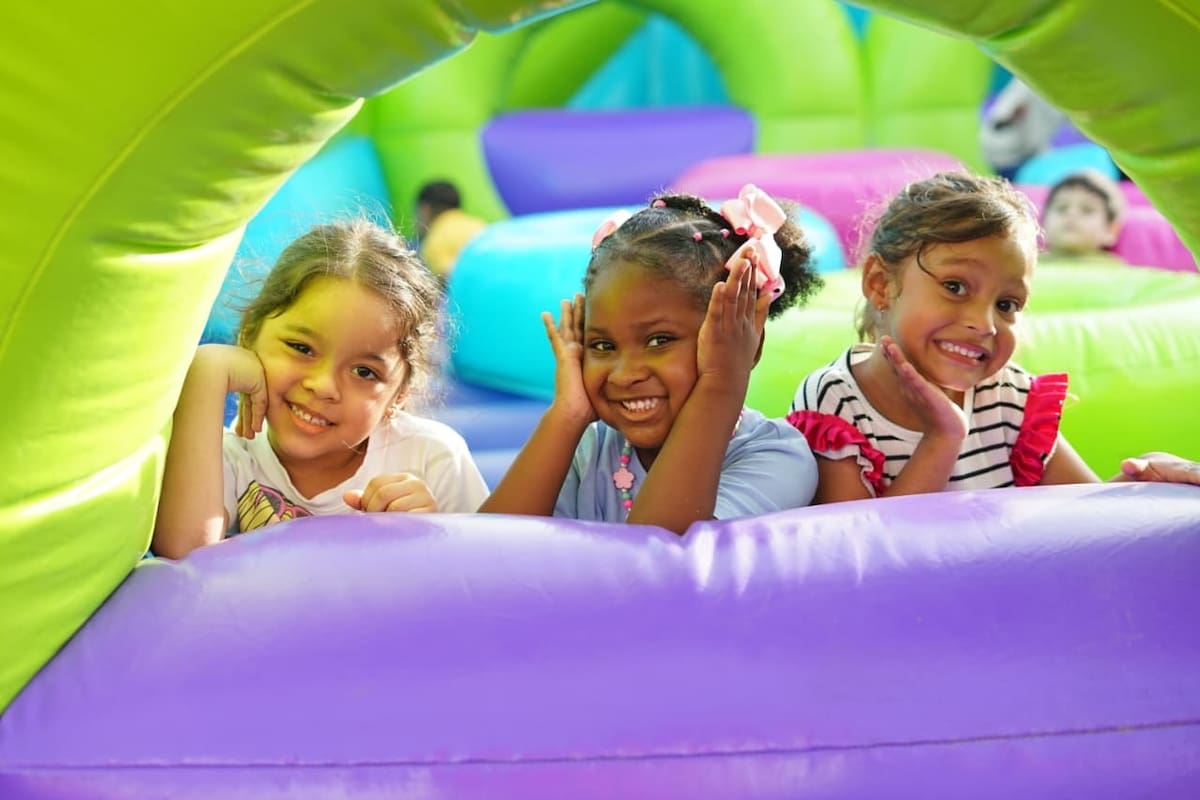 La Plaza de Variedades se llena de alegría: “La Granja de Zenón” llega a Cartagena. // cortesía: Alcaldía