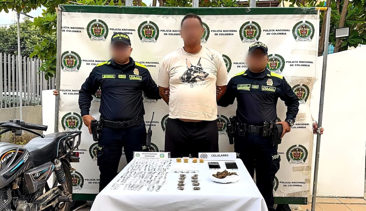 La Policía irrumpió en tres viviendas y golpeó a dos estructuras criminales en Albornoz. // Foto: Policía Metropolitana de Cartagena