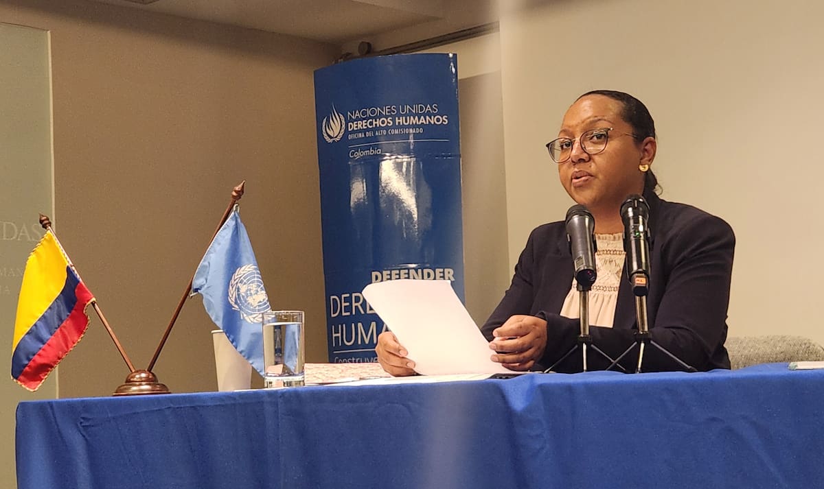 Marzo 27 de 2026. La presidenta relatora del Grupo de trabajo sobre la utilización de mercenarios de Naciones Unidas, Michelle Small y la delegada Joana De Deus Pereira hablan sobre mercenarios (Colprensa: Andrés Suárez)