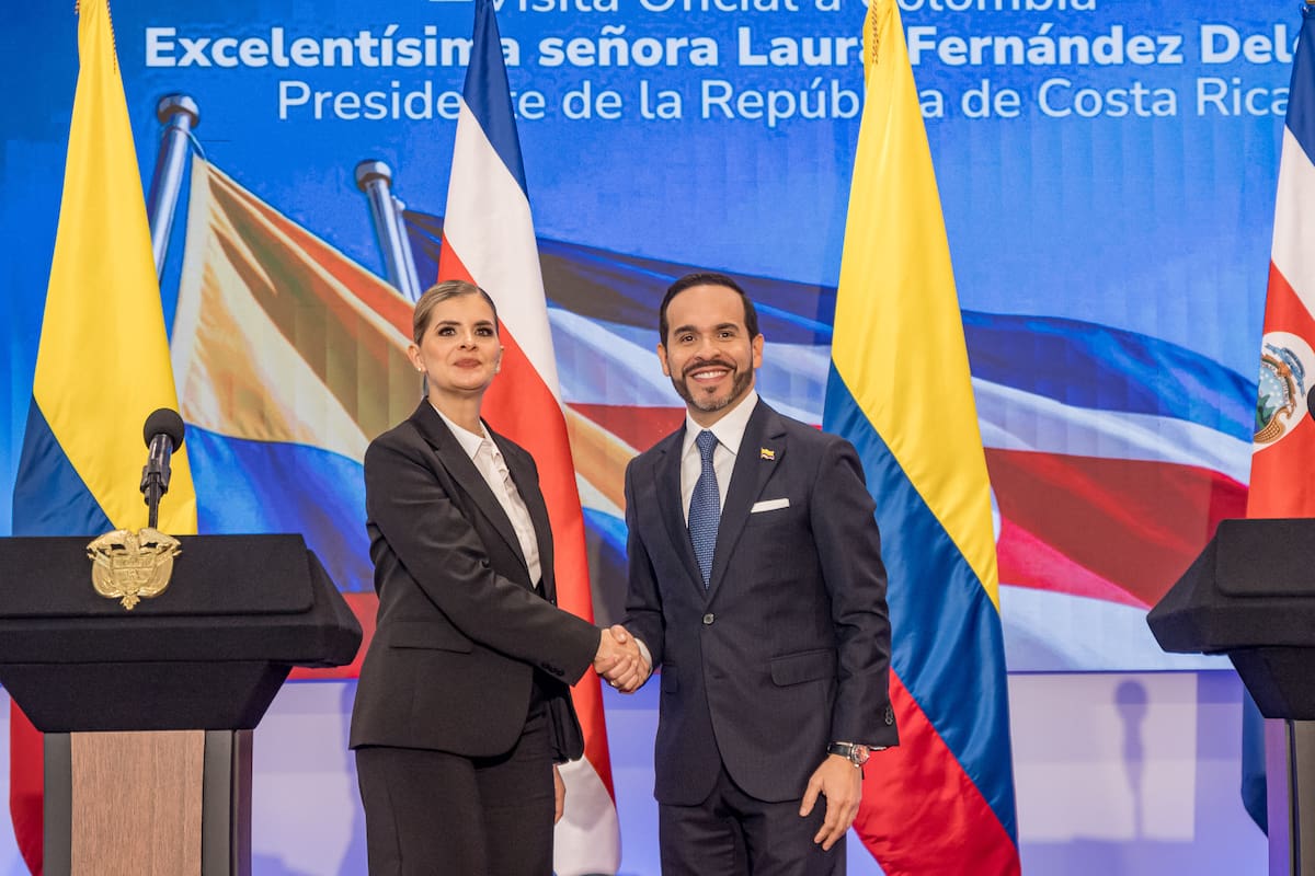 Así fue el encuentro entre Abelardo de la Espriella y Laura Fernández en Barranquilla